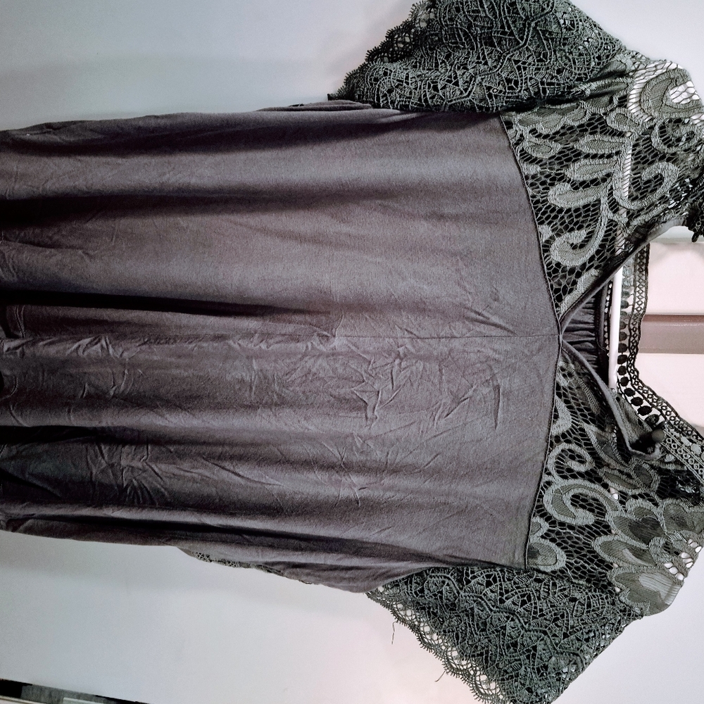 NWOT Green Lace And Silky-soft FeminineTop